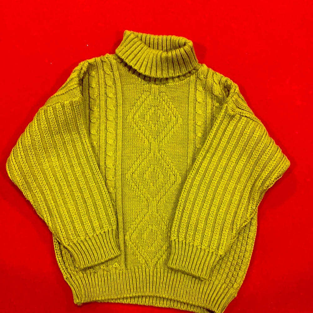 New kids turtle neck knitted sweater size 3 4
